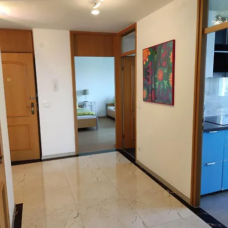 Expoview - Across Fair Entrance, 80sqm, Citycenter 12min Нюрнберг