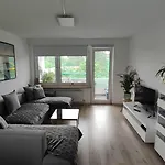 Apartamento Expoview - Across Fair Entrance, 80sqm, Citycenter 12min *