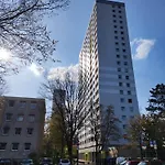 Expoview - Across Fair Entrance, 80sqm, Citycenter 12min *